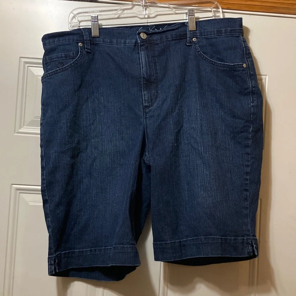 Gloria Vanderbilt Denim Shorts 16W‎